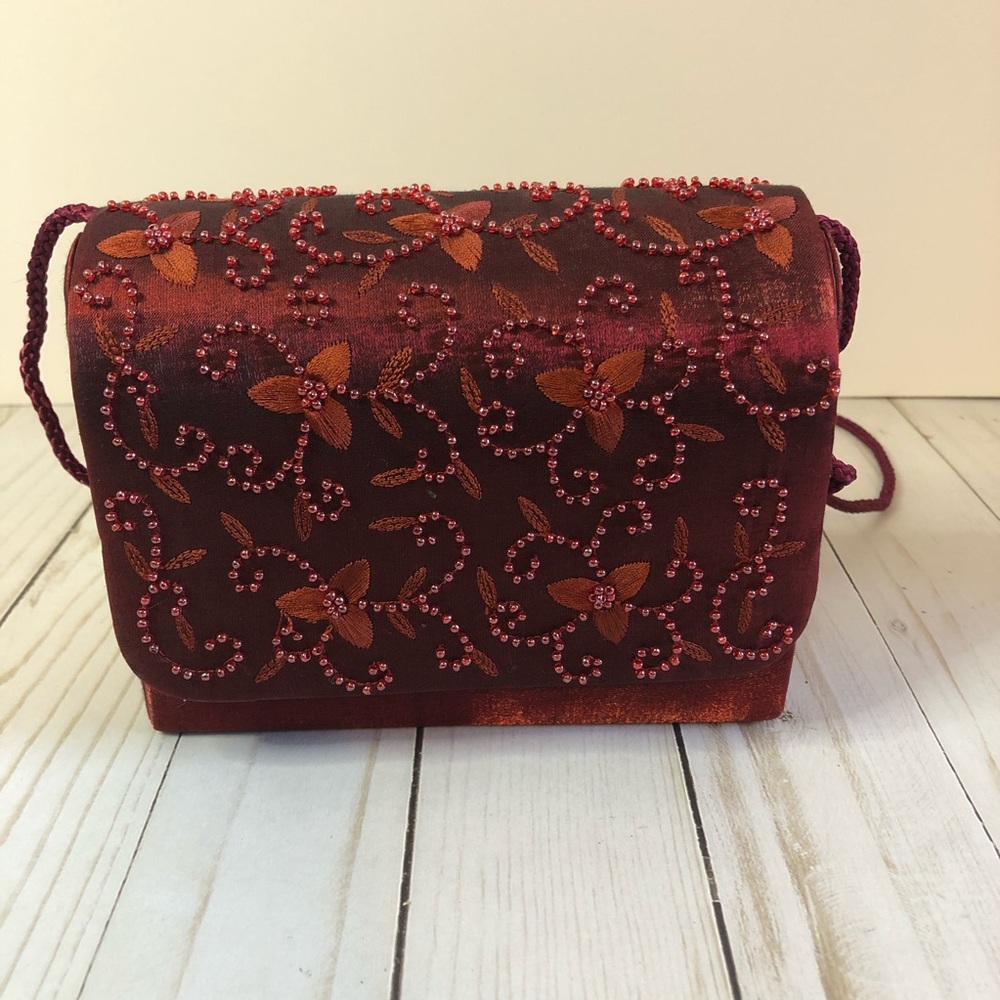 La Regale Burgundy Beaded Handbag